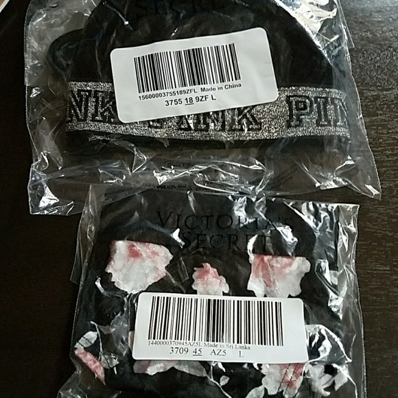 💕VS PINK velvet underwear and bralette set - Picture 3 of 3